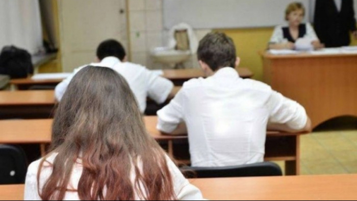 REZULTATE BACALAUREAT 2015. 66,41% din elevii de clasa a XII-a au promovat Bacul
