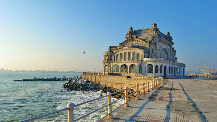 Perla Mării Negre, într-o stare jalnică! Cum arată acum cel mai important monument din Constanța