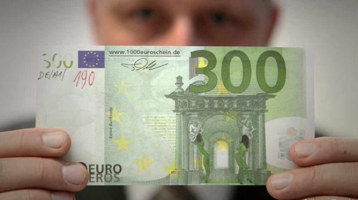A scăzut numărul de bancnote euro contrafăcute, anunţă BCE