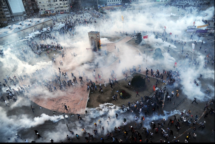 Proiectul imobiliar care a declanşat proteste violente la Istanbul a fost aprobat din nou