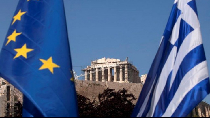 Grecii din străinătate revin în țară pentru a vota la referendumul de duminică