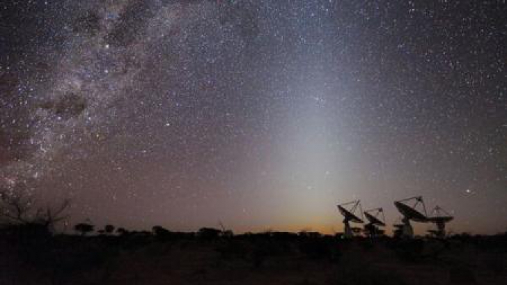 Astronomii australieni au descoperit o galaxie foarte, foarte îndepărtată