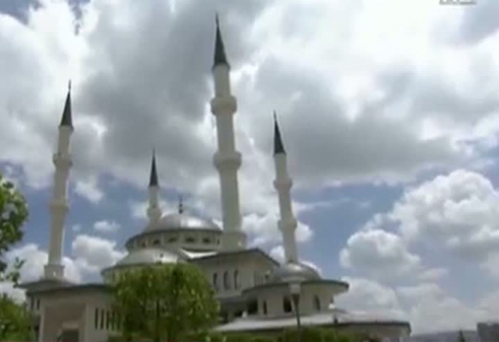 Undă verde pentru construirea unei mega-moschei la Bucureşti. Protocolul, semnat marţi