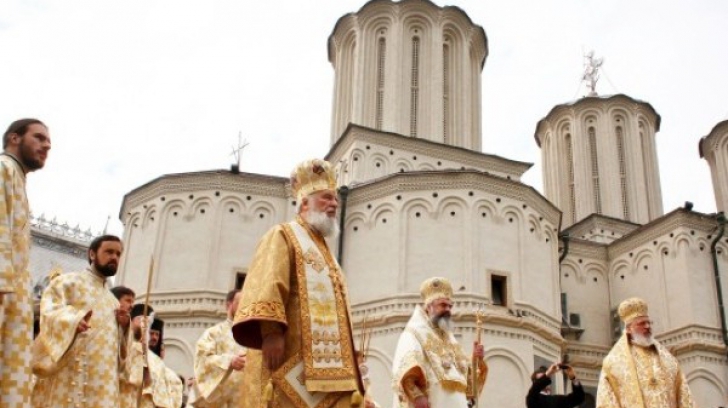 Patriarhia iese la atac: "Biserica Ortodoxă plăteşte taxe la stat. Nu avem privilegii fiscale"