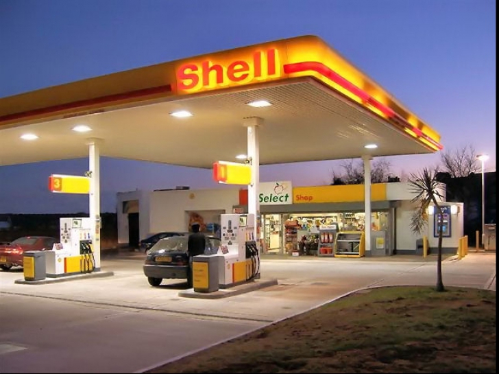 Shell trimite în şomaj mii de oameni. Ce se ascunde în spatele acestei decizii dure