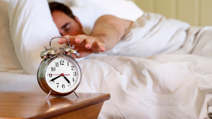 9 trucuri să te trezeşti cu uşurinţă dimineaţă