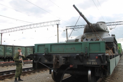 Descoperire șocantă într-un tren care ieșea din Rusia. Un "monstru" legendar de 30 de tone