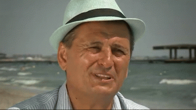 Nea Mărin a "comis-o": a fost prins, la mare, în compania unei tinere