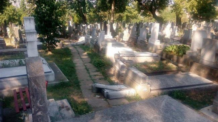 Doi copii de 11 şi 15 ani au intrat într-un cimitir din Cluj-Napoca. Ce a urmat e îngrozitor
