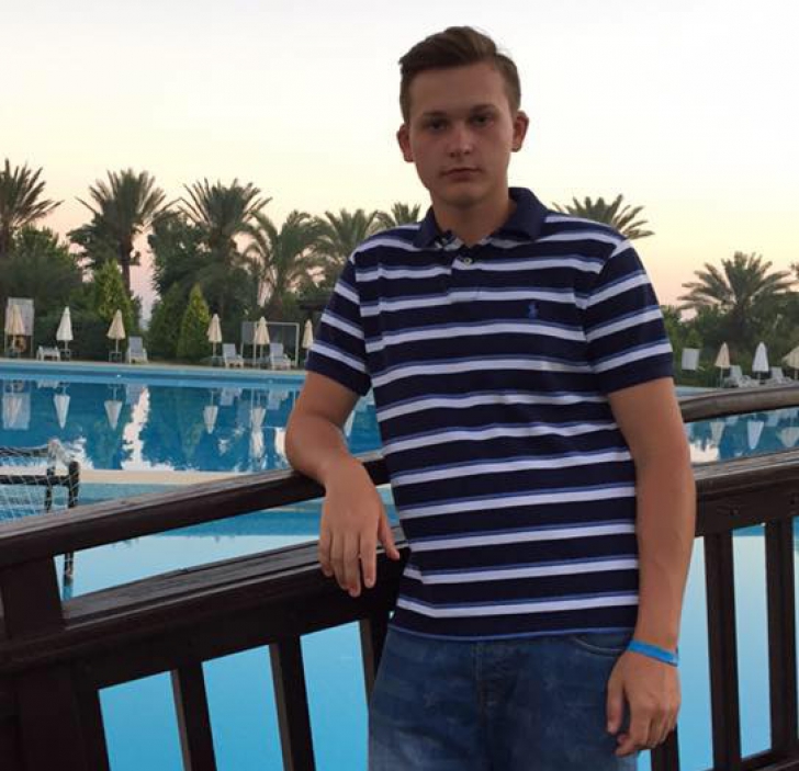 Un adolescent de 16 ani din Certeze, în urmărire naţională. A dispărut după ce a primit un sms