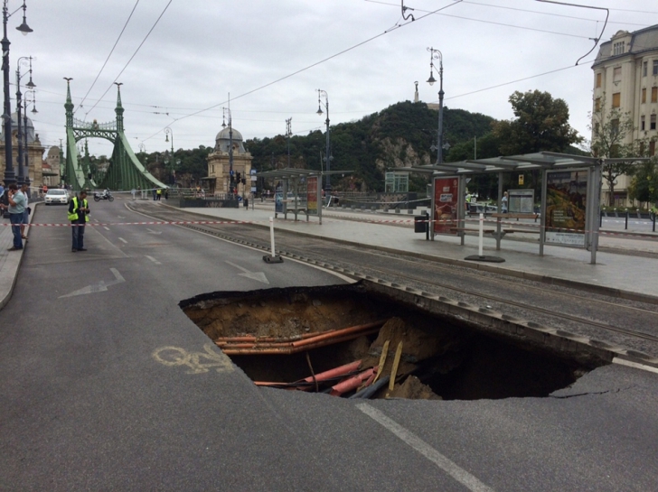 Imagini uluitoare cu inundaţiile din Ungaria: meteorologii spun că furtuna a fost "excepţională"