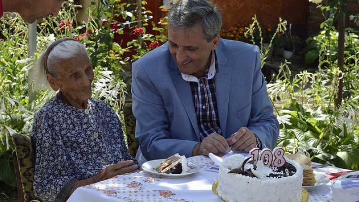 Cea mai longevivă femeie din România: Tanti Margit a împlinit 108 ani