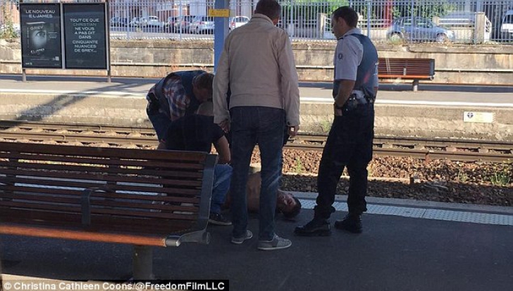 Focuri de armă într-un tren din Franța: trei persoane, rănite. Atacatorul a fost reținut