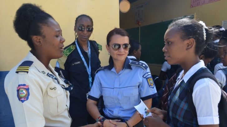 Raluca Domuța, prima polițistă care primește titlul de "Internațional Female Police Peacekeeper"