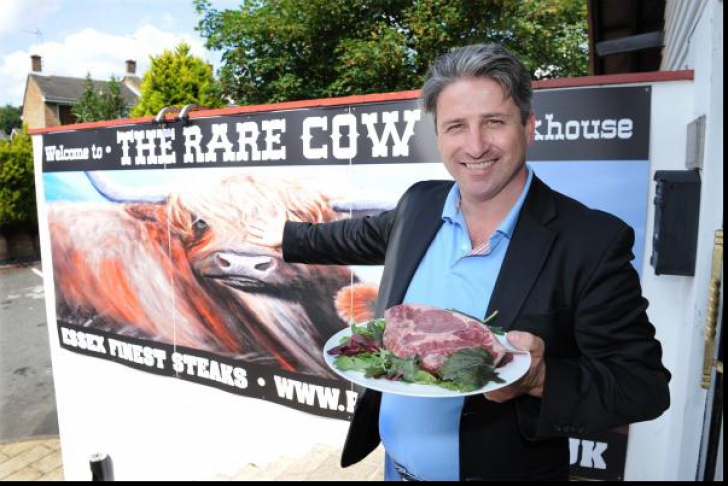 S-a născut pe marginea drumului, iar acum conduce o afacere de 200 de milioane de lire sterline