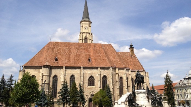 O faimoasă biserică din Cluj, vandalizată. Poliţia a dechis o anchetă