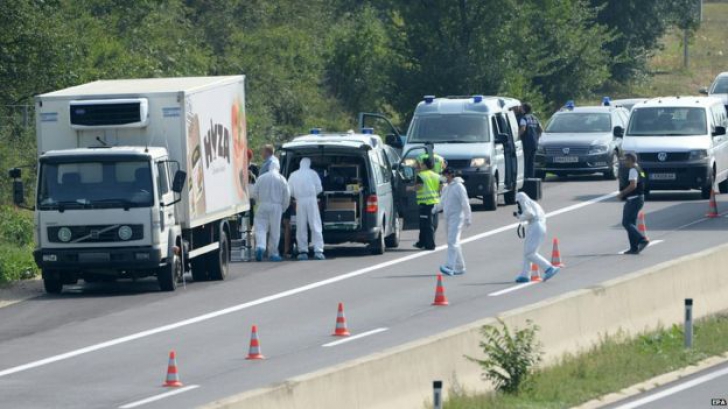 Camionul cu imigranţii asfixiaţi a fost găsit pe o autostradă din Austria / Foto: BBC