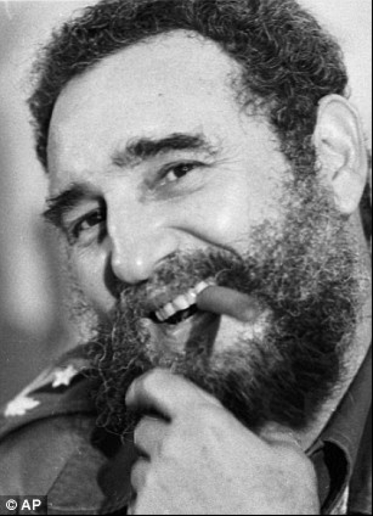 Fidel Castro, în 50 de ipostaze inedite. El Líder Maximo împlineşte 89 de ani!