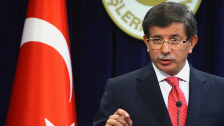 Ahmet Davotoglu ocupă funcţia de premier interimar al Turciei