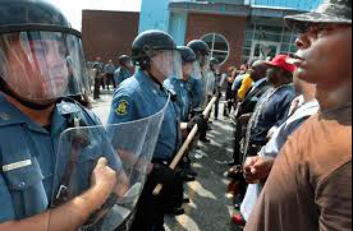 Stare de urgenţă în SUA! Violenţele din Ferguson, statul Missouri, au degenerat!