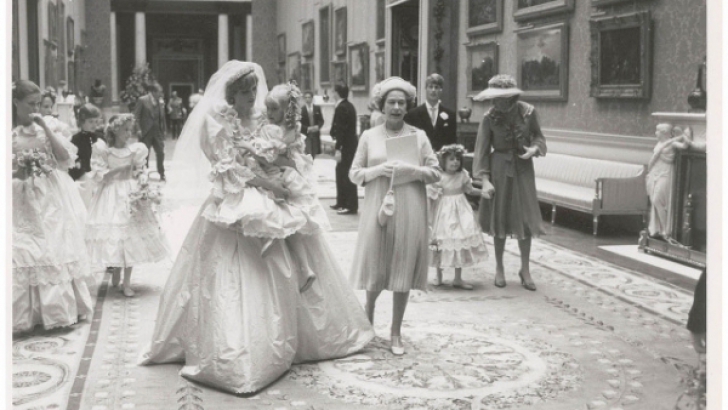 Fotografii nemaivăzute de la nunta Prinţesei Diana cu Prinţul Charles