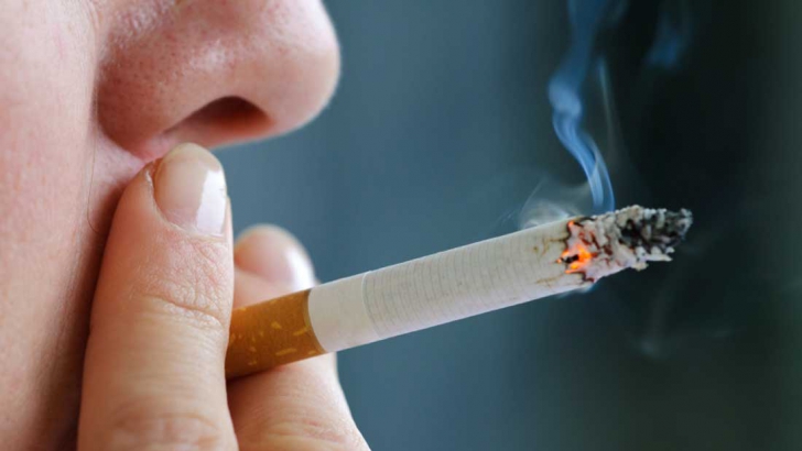 Prevalența fumatului a scăzut nesemnificativ în 4 ani. Medic: Este nevoie urgentă de lege!