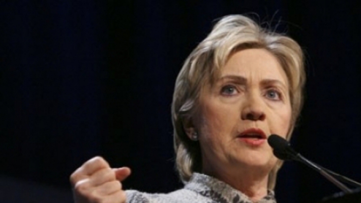 Hillary Clinton oferă acces FBI-ului la serverul său privat de mailuri 