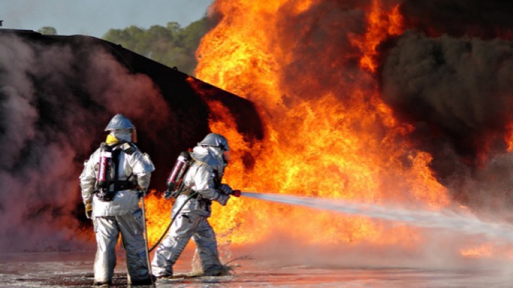 Clipe de groază pe aeroport! Un avion cu 53 de oameni la bord a luat foc pe pistă / Foto: Arhiva