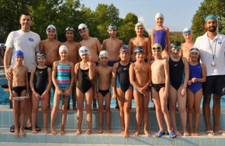 Juniorii natației românești au intrat în cantonament. Unde au plecat?