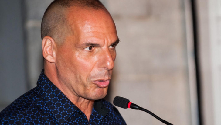 Varoufakis, atac dur la adresa lui Tsipras: "S-a lăsat dominat de egoism. S-a predat Troicii"  