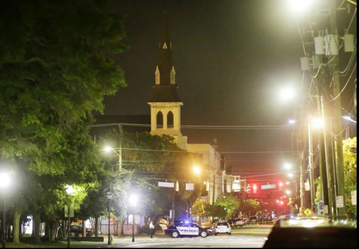 Atac armat la o biserică din SUA. Trei persoane, rănite