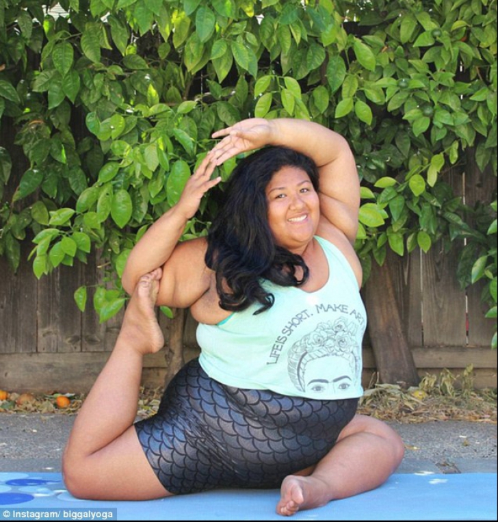 Antrenoarea de yoga ce sparge standardele în sport. ”Sunt la fel de flexibilă ca o slăbuță”
