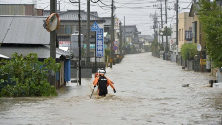 Inundaţii şi alunecări de teren în Japonia. Peste 150.000 de persoane au primit ordin de evacuare