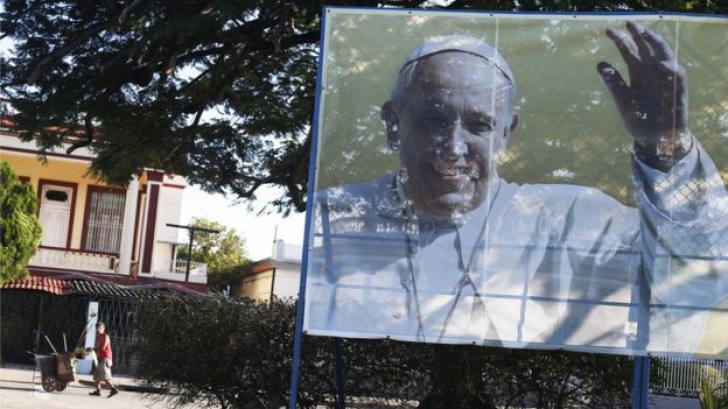 Vizită istorică a Papei Francisc în Cuba. Suveranul Pontif a fost primit de președintele Raul Castro
