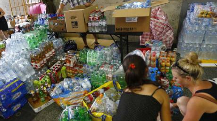 Oamenii din Munchen au donat atât de multe lucruri refugiaților, încât poliția le-a spus să înceteze