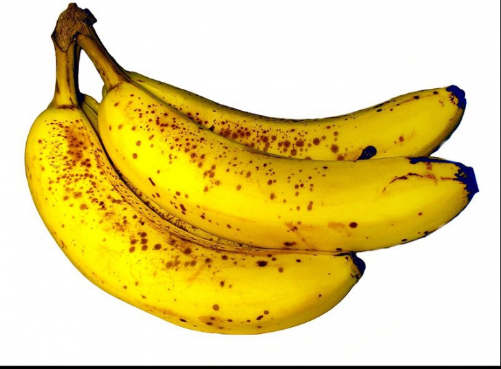 Beneficiile majore ale bananelor cu pete negre şi maro pe coajă. De ce e bine să le consumi