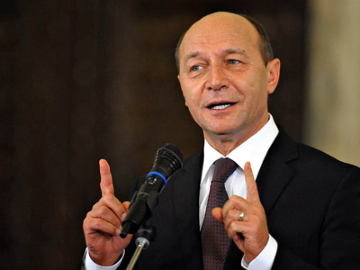 Ponta, despre Băsescu: Avem câte un nebun care vrea să ne arunce ţara în aer! Declaraţii aberante!