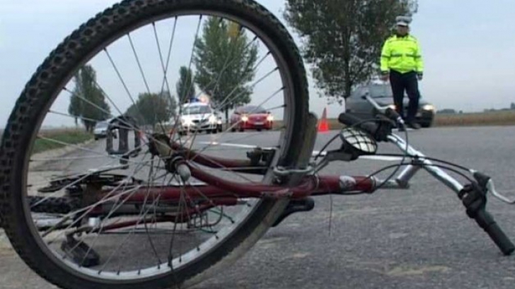 Un bărbat a fost rănit grav de un biciclist