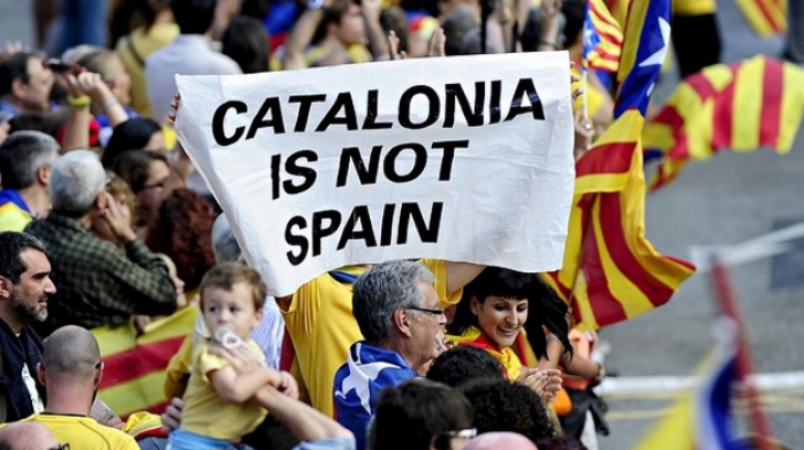 Separatiștii catalani au câștigat majoritatea absolută și promit independența de Spania