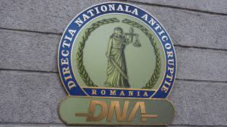 DNA a trimis în judecată 12 persoane pentru fraude cu fonduri europene 