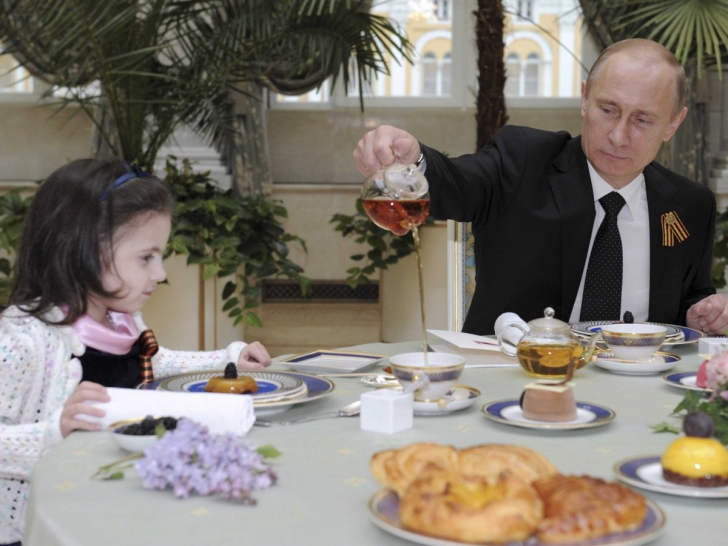 GALERIE FOTO. Cele mai extravagante fotografii cu Vladimir Putin