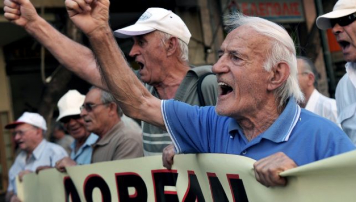 Grecii la protest