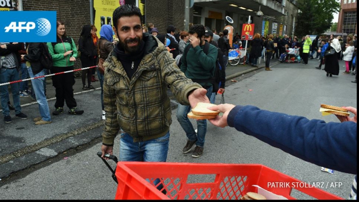 Criza refugiaţilor. Danemarca trimite imigranţii în Germania
