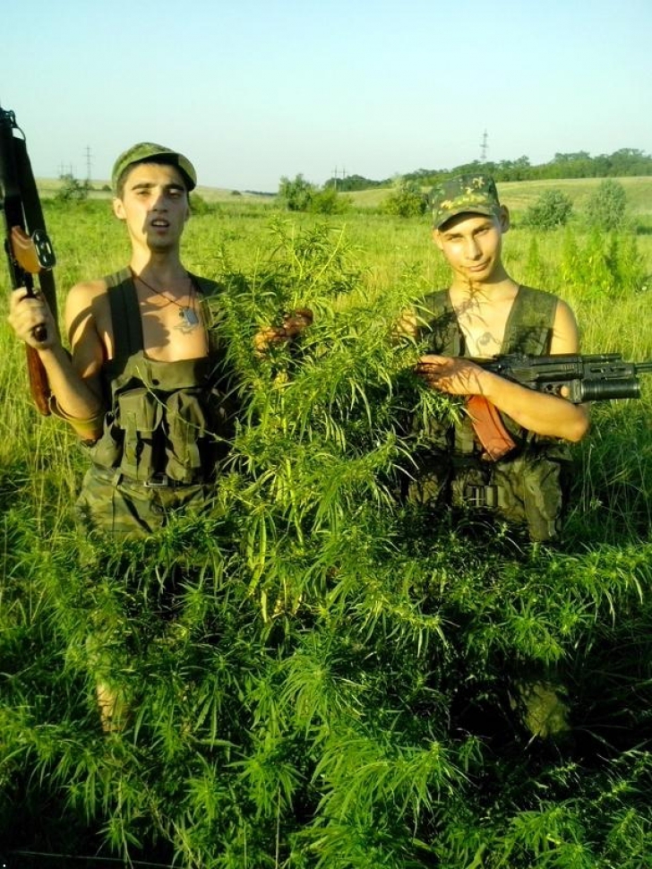 GALERIE FOTO. Iată ce fac combatanţii proruşi din Ucraina în timpul liber
