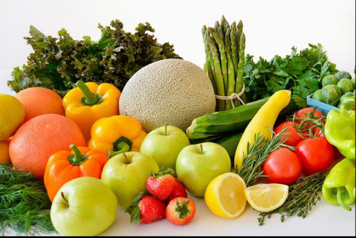 Fructe și legume care te pot îngrășa. Cu ce e recomandat să le înlocuiești