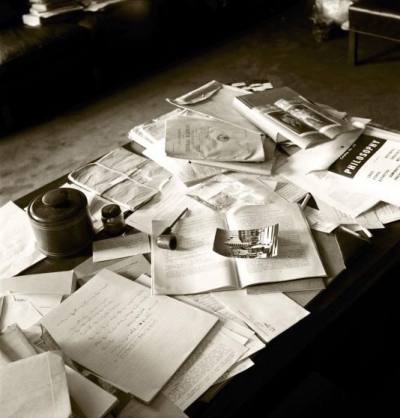 Cum arăta biroul lui Einstein, cu doar câteva ore înainte ca el să moară. Fotografii inedite