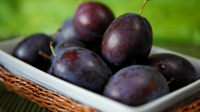 Tratamente naturiste cu prune: reglează glicemia și previn apariția diabetului 