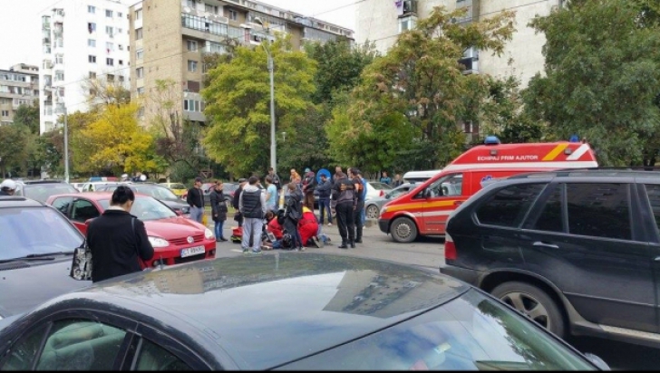 Accident grav în Capitală. O femeie a fost izbită puternic de o mașină. Victima a murit pe loc
