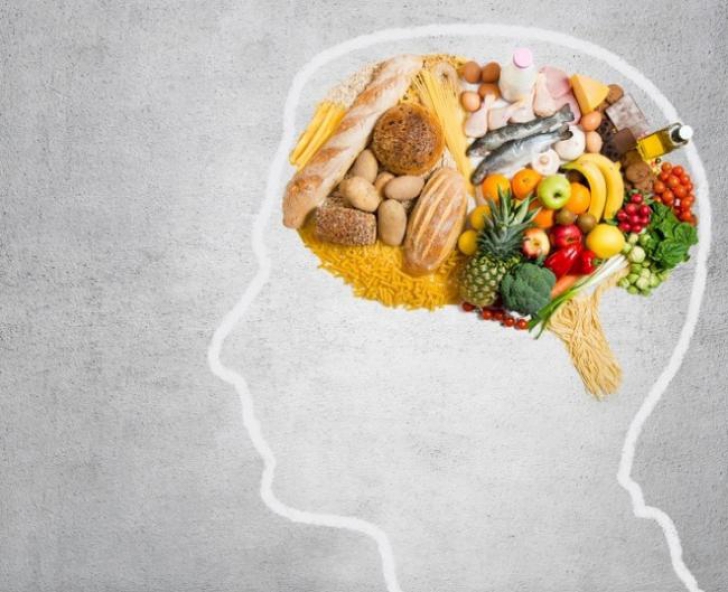 Alimente care îți ajută și care îți distrug creierul
