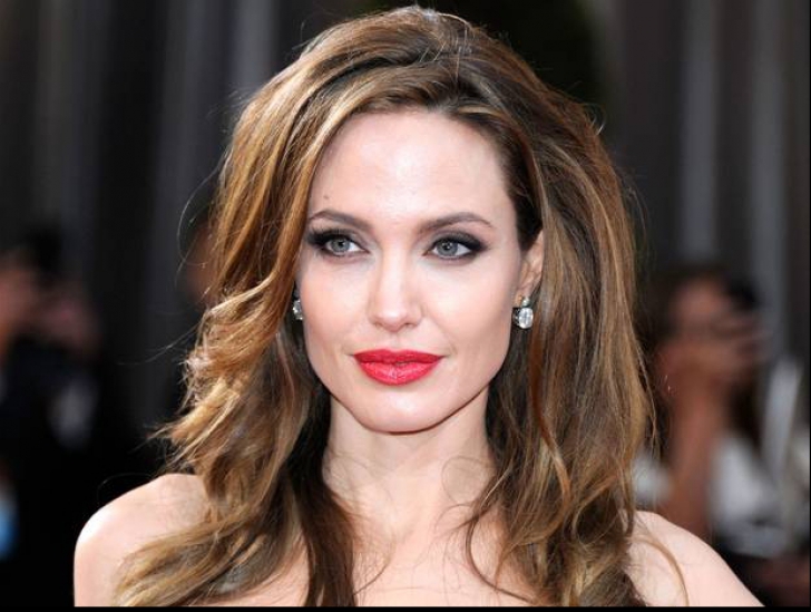 Dezvăluiri cutremurătoare ale Angelinei Jolie: ”Sunt surprinsă că mai sunt în viață”